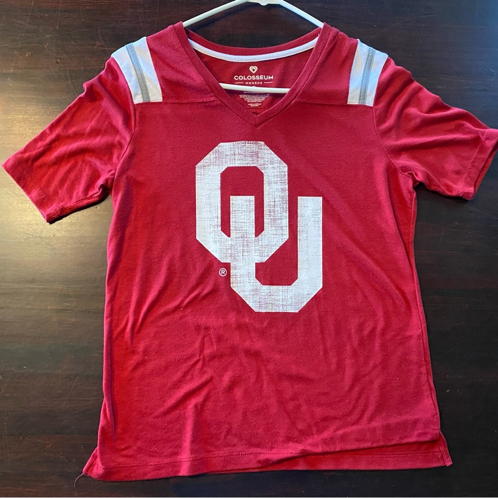 Red and White Women’s Colosseum Raglan OU Top, NWOT